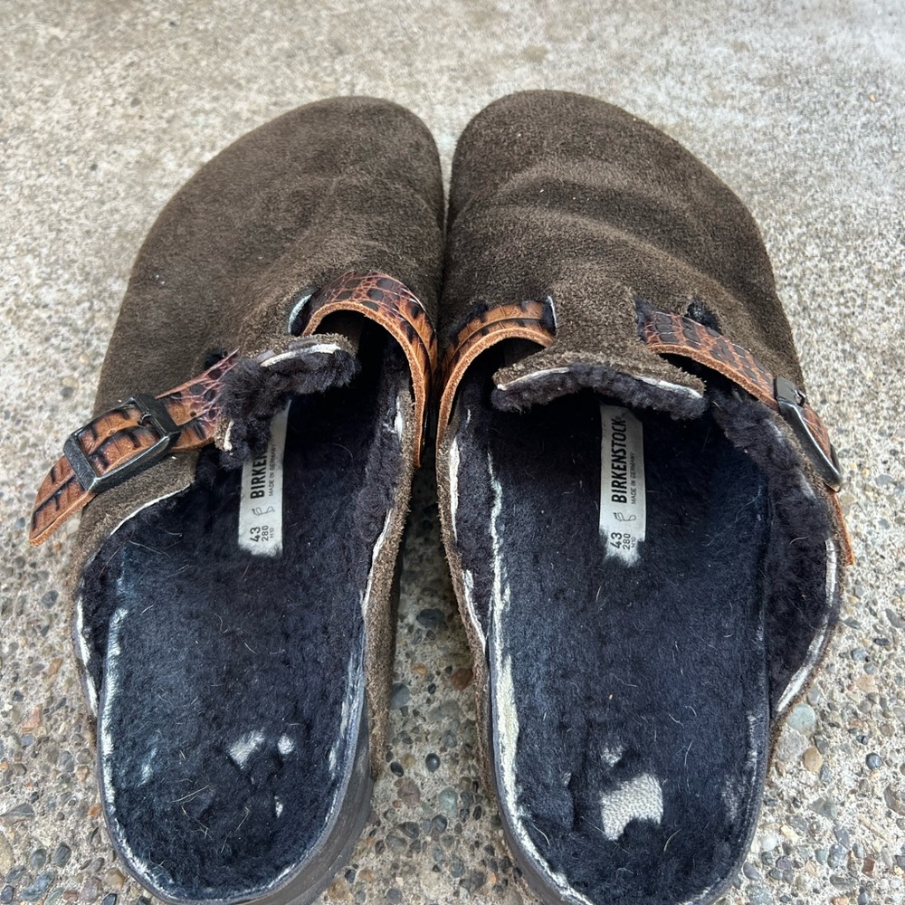Birkenstock Boston Shearling w/ Reptile Embossed Strap